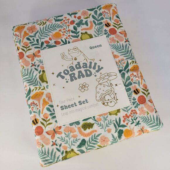 Toadally Rad 4pc QUEEN Sheet Set Green Frogs Mushrooms Peach Snails Worms Bees - Picture 9 of 9